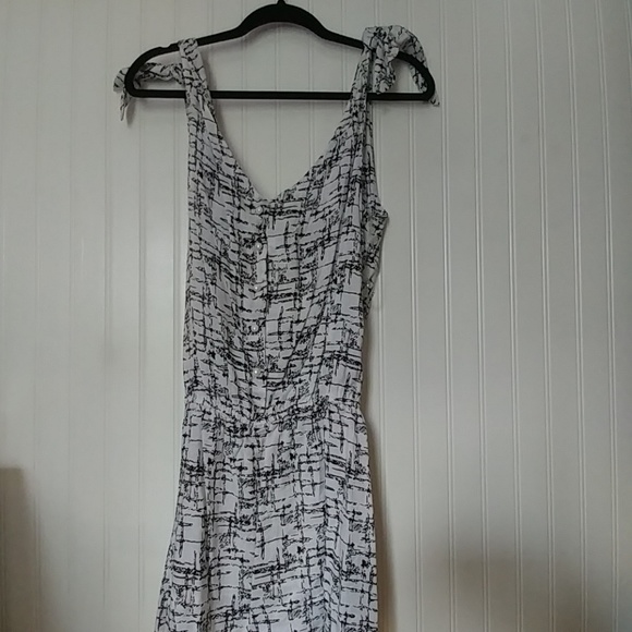 Dress - Picture 1 of 1